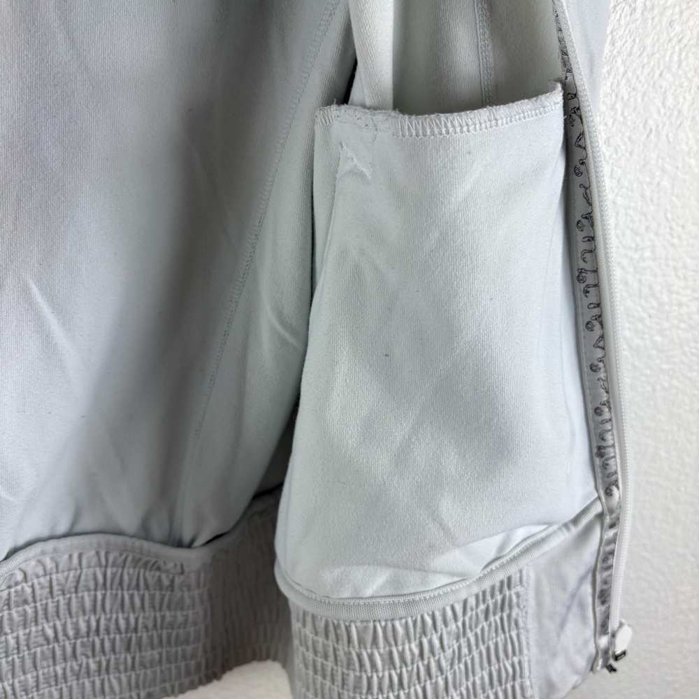 Lululemon Da Bomber Cropped Jacket size 6 - Picture 9 of 13